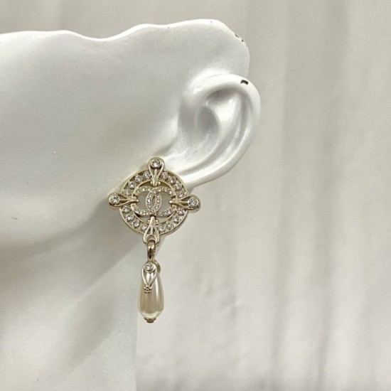 Give me a beautiful impression Earrings 2023SS CHANEL Chanel Give me a beautiful impression Earrings 2023SS CHANEL Chanel